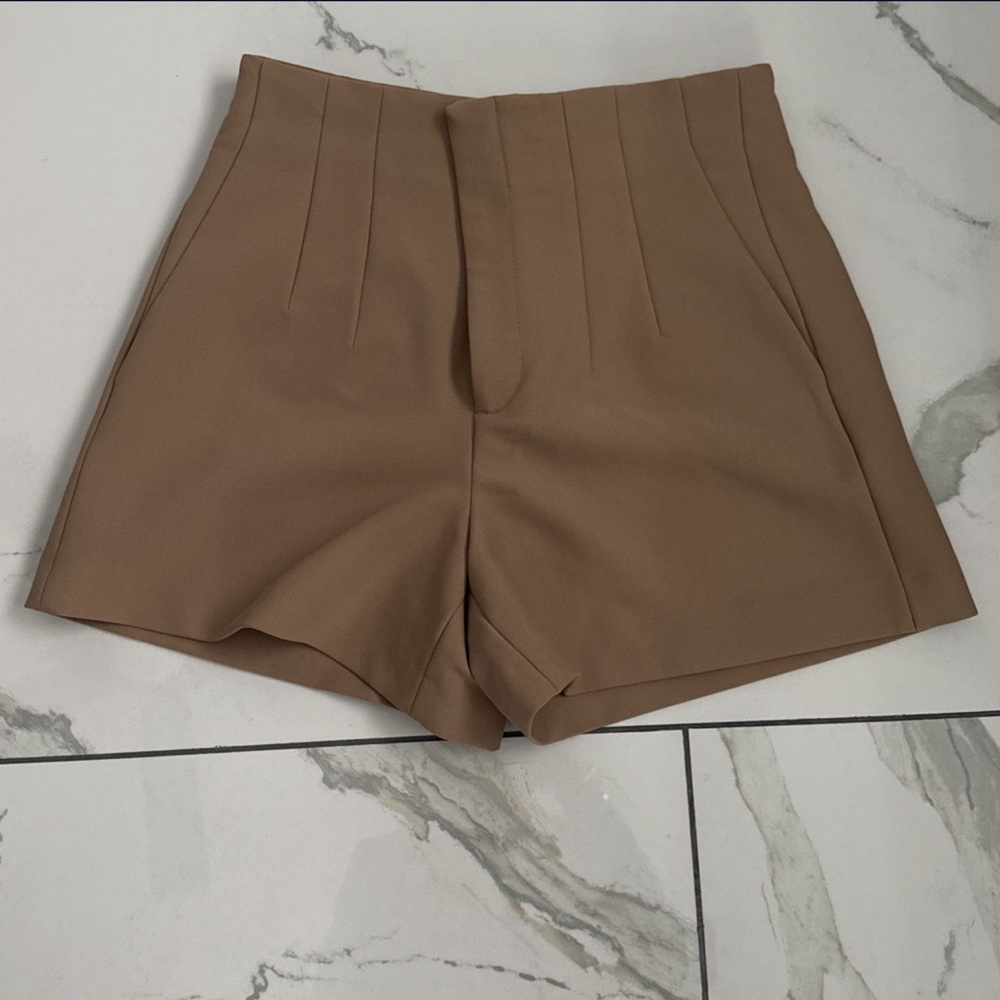Zara shorts size M